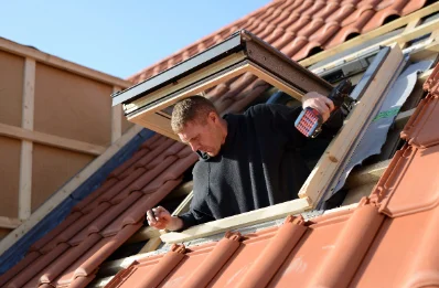 Pose de fenêtres de toit Velux au Chêne